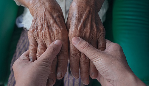 El envejecimiento no es continuo: se acelera a los 34, 60 y 78 años El envejecimiento no es continuo: se acelera a los 34, 60 y 78 años